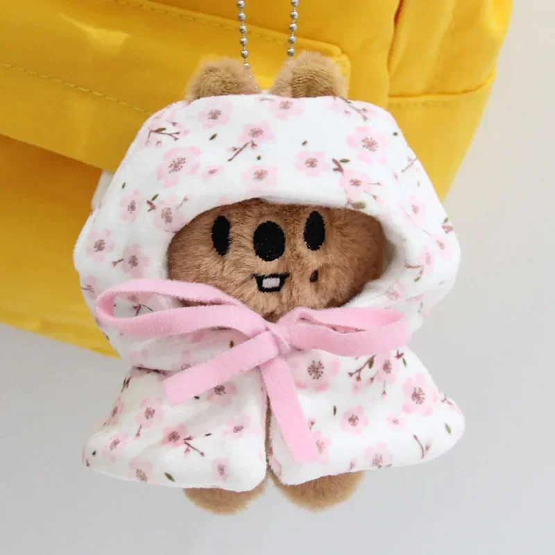 Neues Skzoo Niedliches Spielzeugset im Sakura-Thema mit Umhang, Schal, Verkleidungsfigur, Tasche, Schlüsselanhänger, Dekorativer Kawaii Plüschpuppen-Zubehör-Geschenk – Detail 23