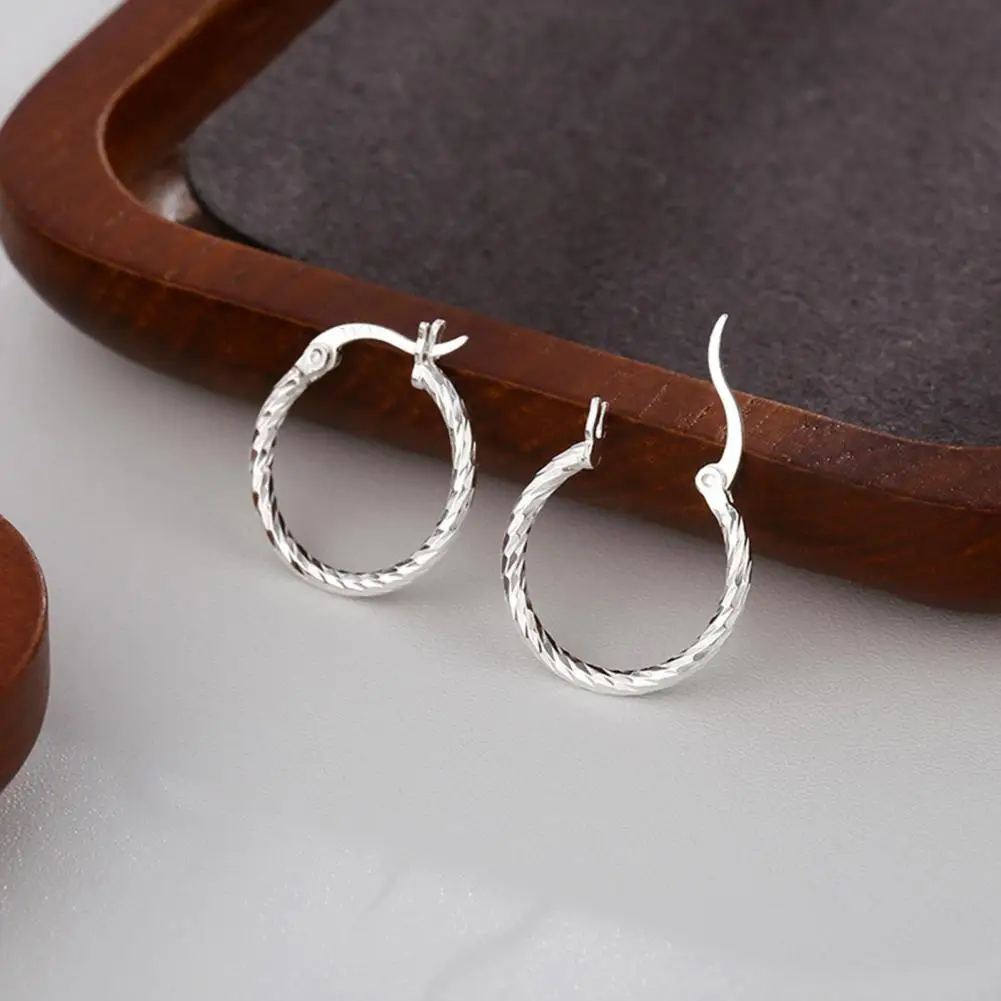 1 Pair Women Hoop Earrings Twisted Texture Women Earrings Polished Huggie Earrings Daily Dating Commuting Ear Jewelry