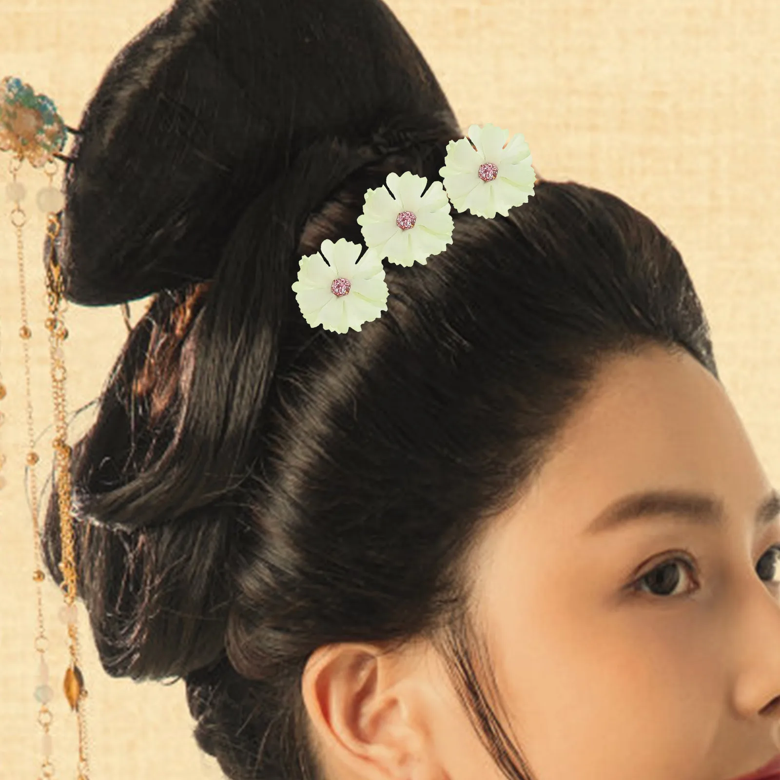 

16Pcs Flower Hair Clips Girls Cute Mini Styling Accessories Trendy Kawaii Small Clips for Birthday New Year Small Hair Clip