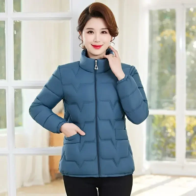 Lightweight Hooded Down Parka for Women Cotton Jacket Short Coat Warm Outerwear Mother's Autumn and Winter Fashion 2023 New