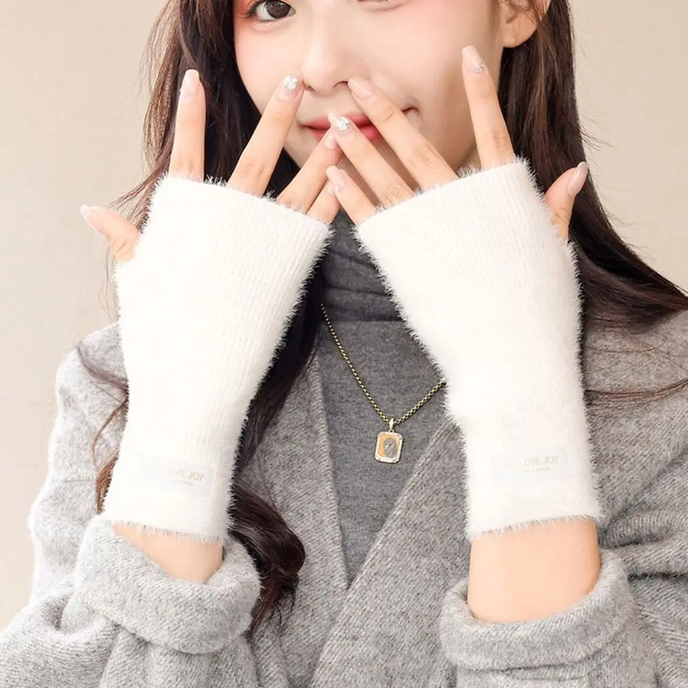 

Arm Sleeve Sweet Cycling Driving Workout Winter Touch Screen Wrist Arm Warmer Faux Mink Women Mittens Half Finger Gloves