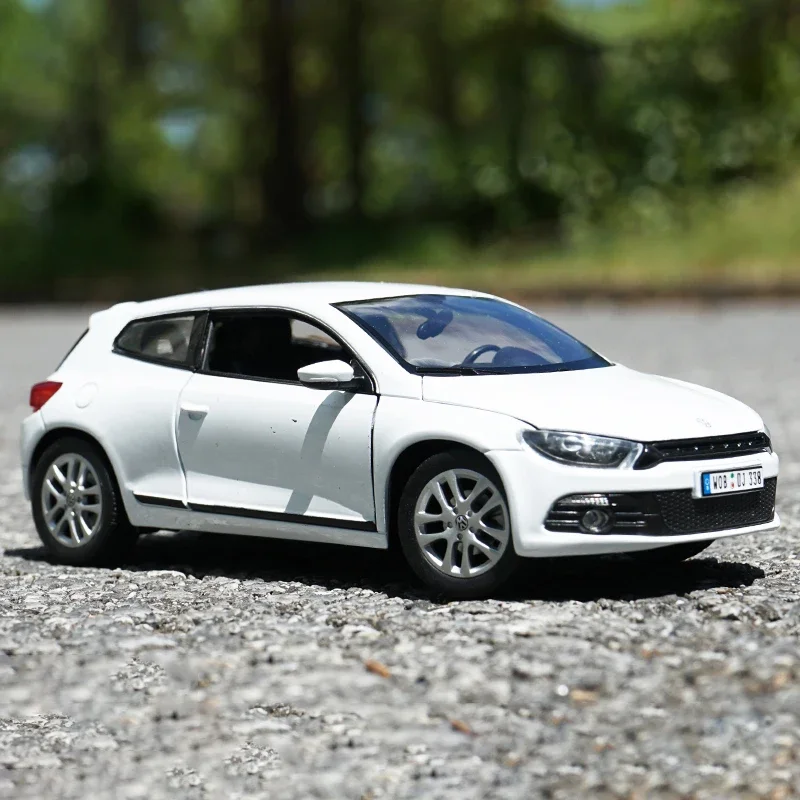 WELLY 1:24 Volkswagen Scirocco Car Diecast Model Car Classic VW Toy Car Alloy Sport Car Metal Racing Car For Kid Gift B7