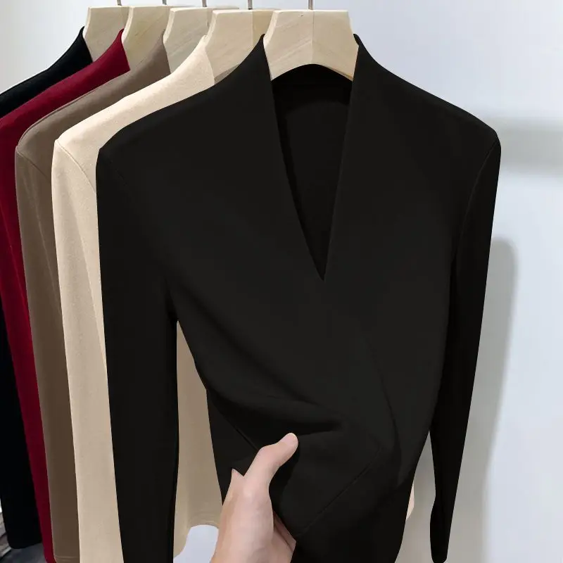 خريف شتاء جديد كم طويل تي شيرت المرأة الصلبة الخامس الرقبة زائد المخملية رشاقته الدافئة موضة سليم البلوفرات قاع قميص بلايز