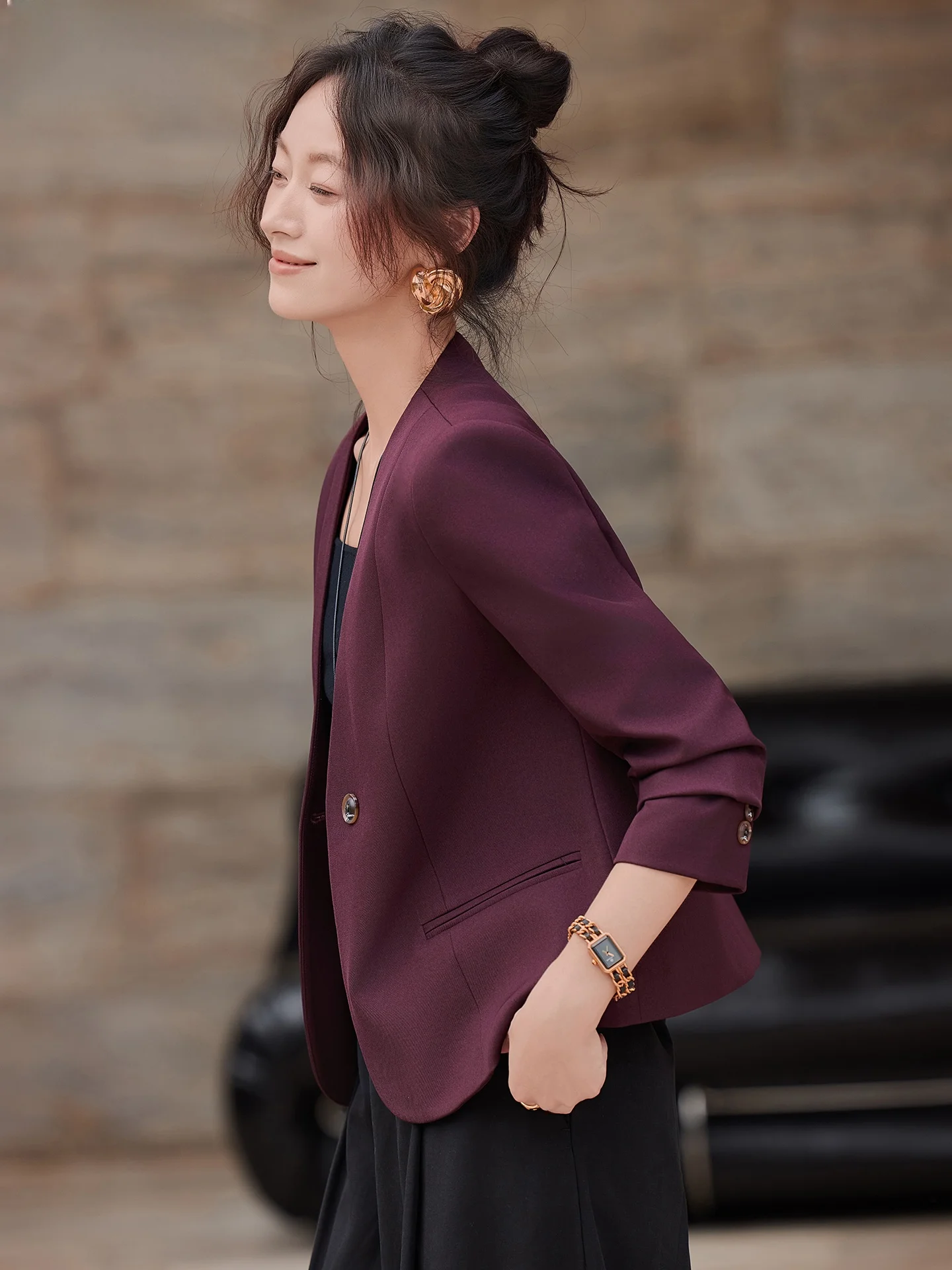 

Женский повседневный пиджак Ankela Red без воротника, маленький размер, элегантный, весна 2026, новый стиль, для поездок на работу, ветрозащитный, из полиэфирного волокна