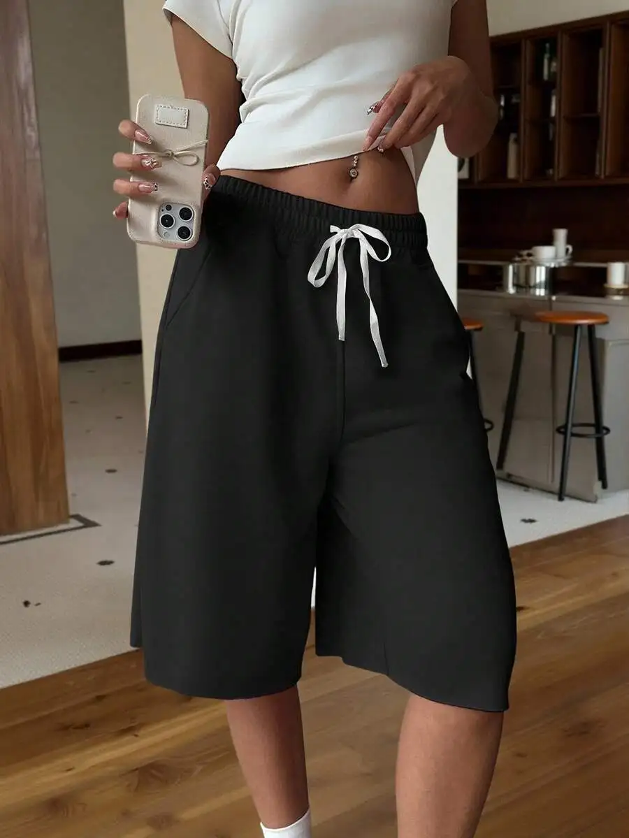 

Gray Wide-Leg Knit Bermuda Shorts For Women With Side Pockets And Drawstring Waist