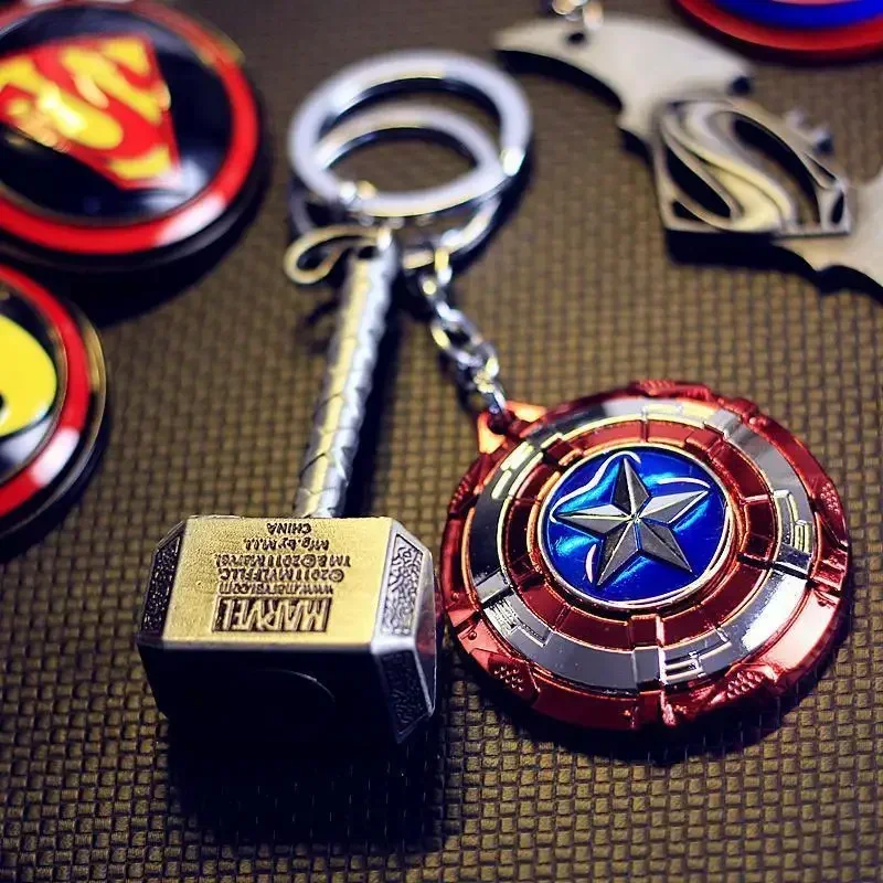 Marvel The Avengers Men's Car Keychain Chain Mini Captain America Shield Iron Man Metal Pendant Thor's HammerPeripheral Movies