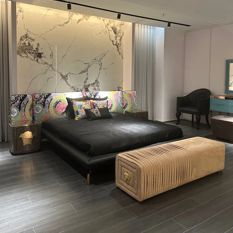 Italian light luxury large apartment widescreen double bed, high-end luxury model room furniture spot
