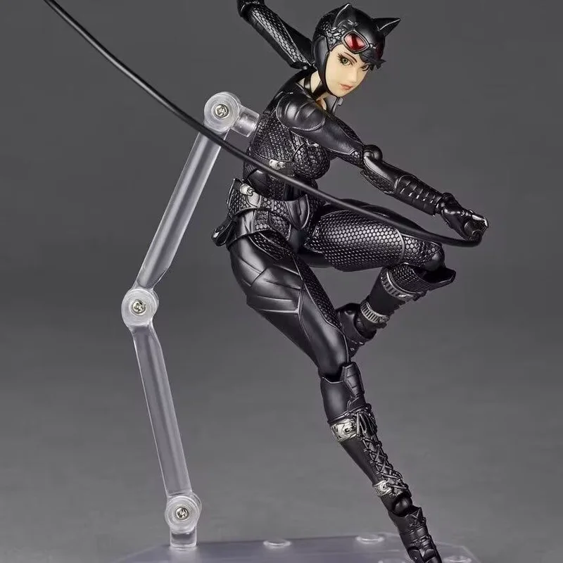 Figurka Batmana z serii Revoltech Amazing Yamaguchi, 15 cm, obracająca się technologia, Catwoman, anime, figurka akcji, model, zabawki, prezent