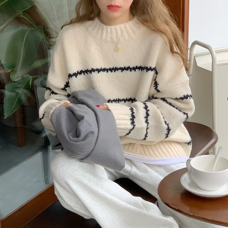 

2025 Autumn and Winter Lazy Wind Round Neck Pullover Loose Stripe Contrast Color Women's Sweater Top
