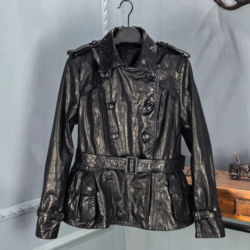 

Весна 2026: Женская кожаная куртка-косуха с эффектом похудения, двойным рядом пуговиц, приталенная, из вощеной кожи, в британском стиле