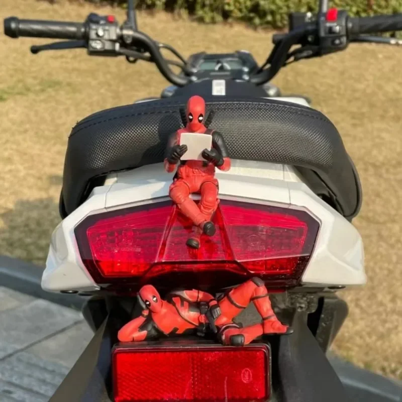 Deadpool Wolverine Model Deadpool boneka mobil kreatif ornamen dekorasi mobil sepeda motor kepribadian Tidal arus patung