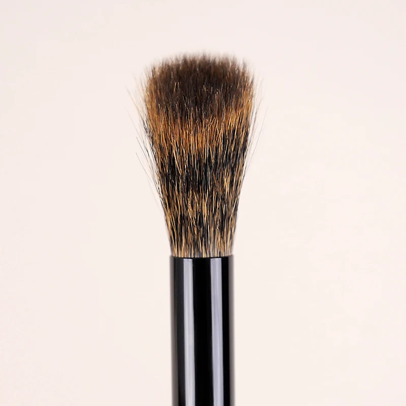 YIZHIBI professional hand-made beauty brush eye brush bevel squirrel hair.