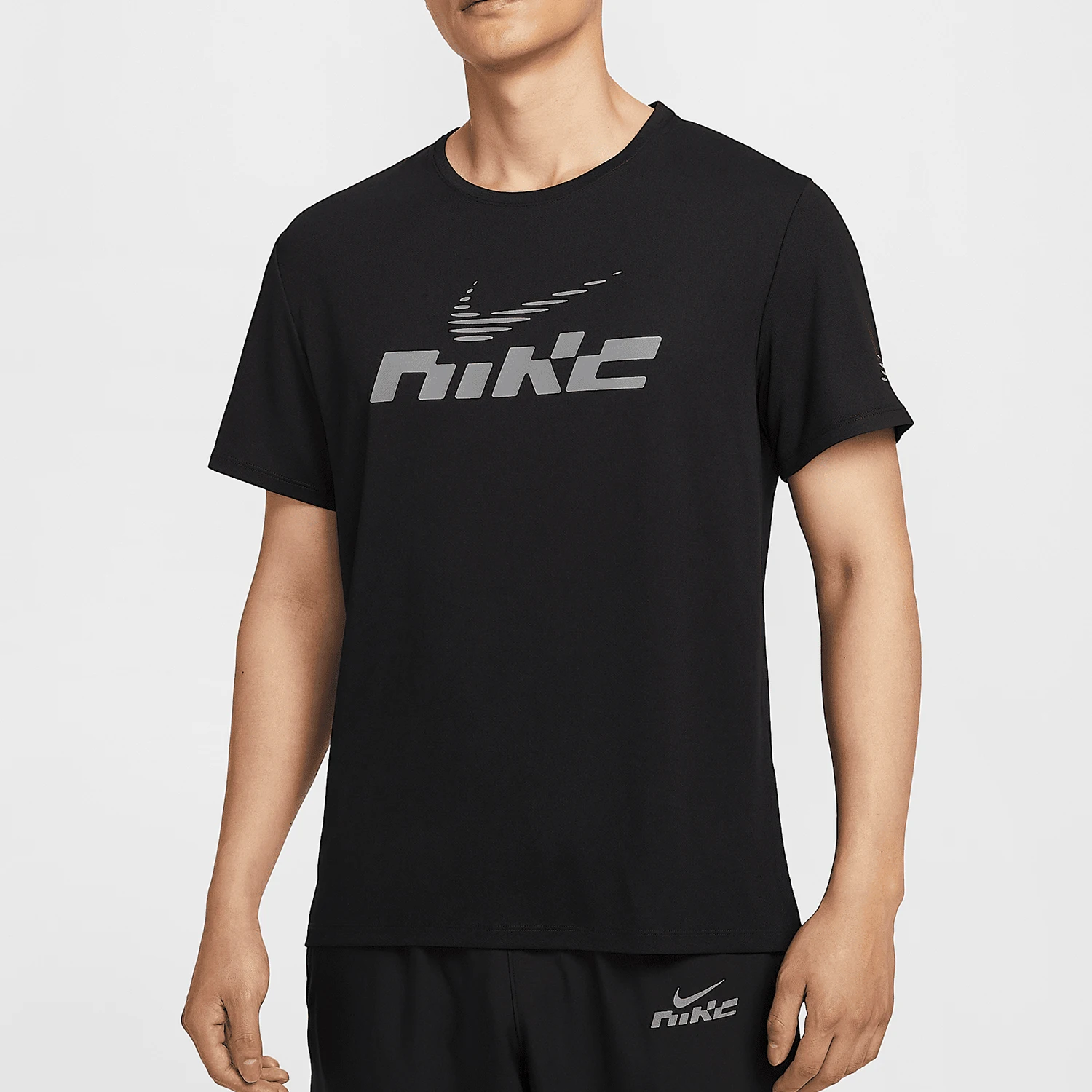 

Оригинальные мужские кроссовки Nike Dri-FIT с защитой от ультрафиолета, легкие дышащие с короткими рукавами для бега IB4128-010