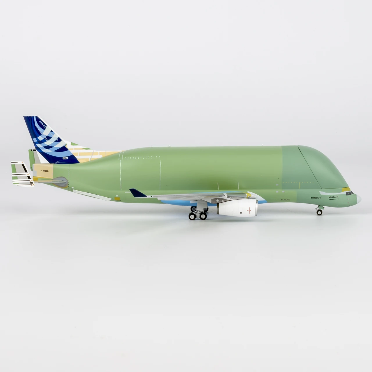 Kolekcjonerski model samolotu ze stopu 60020, prezent, model NG 1:400 Airbus Transport A330-743L Beluga XL, odlewany model samolotu odrzutowego F-WBXL