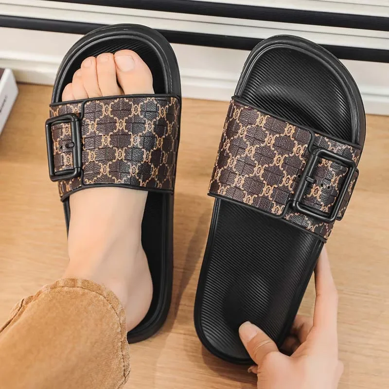 Sandals Male Summer Slipperscasual Shoes Men 2026 New Lightweight Shoes Men Flip Flops Men Beach Sandals Comfortable Male Flats