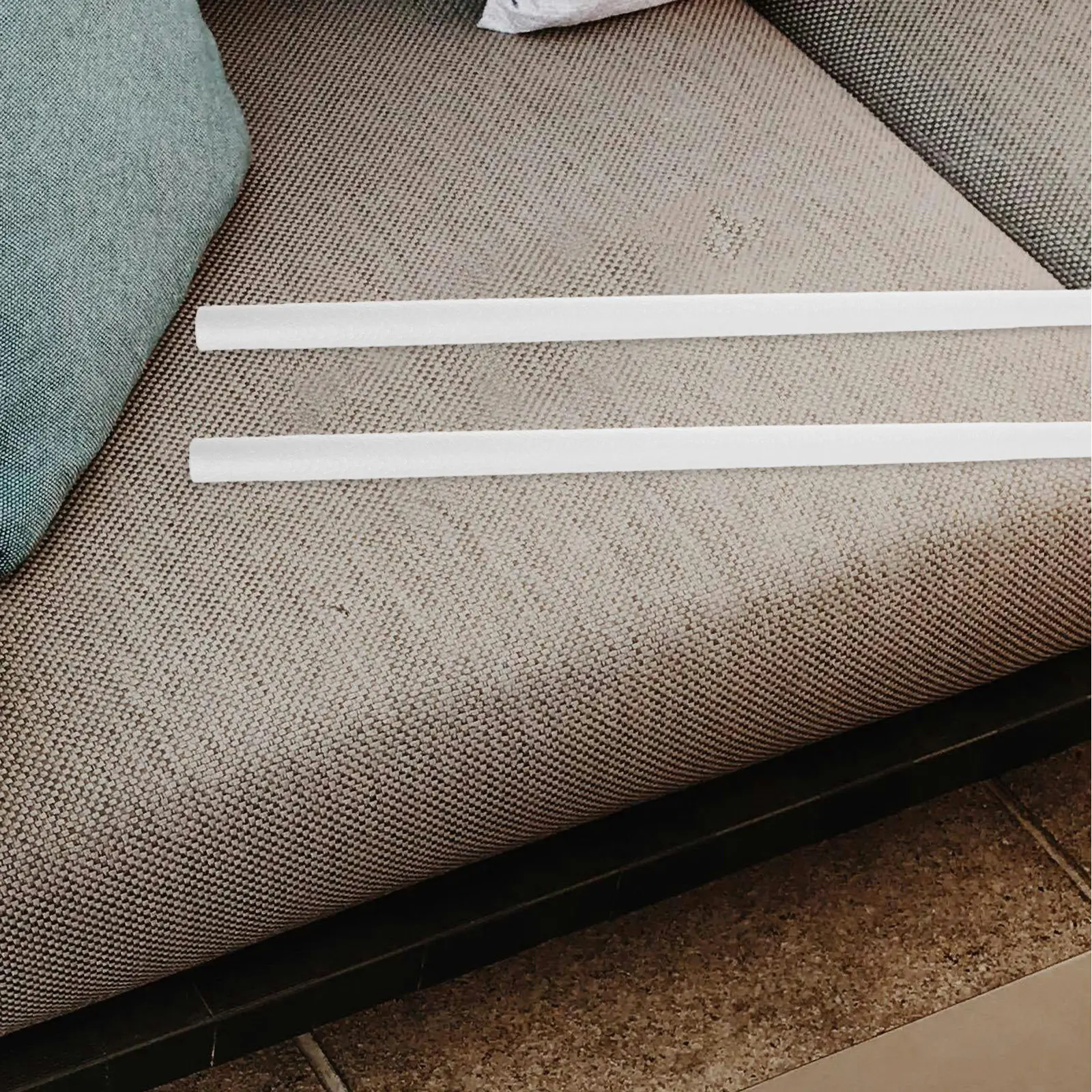 10Pcs Foam Strips High-Density Anti-Collision Protection Foam Seal Strip Gap Filler Cylinder Pads for Furniture Sofa Couch