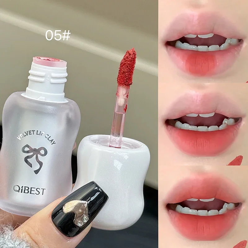 QIBEST Soft Mist Mousse Lip Glaze Velvet Matte Lipstick Holding Makeup Nicht leicht zu klebende Lippenschlamm Korean Cosmetics Lippenstift