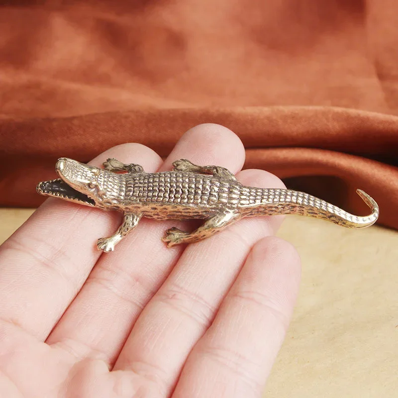 Copper Crocodile Desktop Ornament Brass Mean Alligator Miniatures Figurines Creative Keychain Pendant Home Decoration - view 2