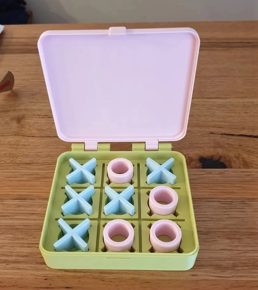 

Tic Tac Toe in a box Noughts and crosses Board game puzzle games poker card play