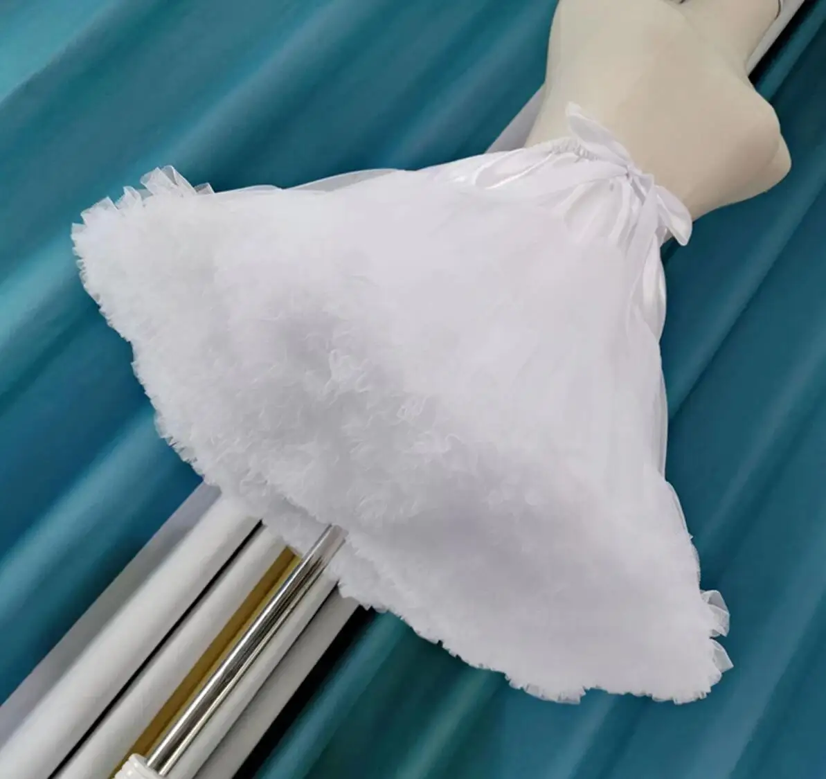 المرأة زهرة نمط لوليتا تنورات كرينولين الداخلية صخب تأثيري توتو منتفخ Cancan تنورة تحت فساتين الزفاف