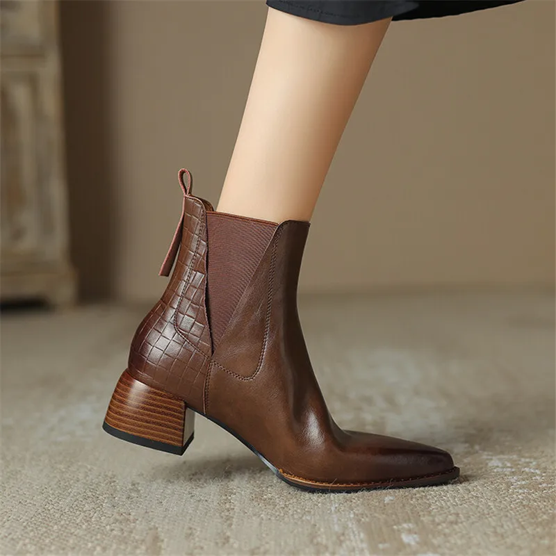 2023 New Autumn Split Leather Women Boots Pointed Toe Ankle Boots for Women Winter Boots Women Retro Chelsea Boots Zapatos Mujer