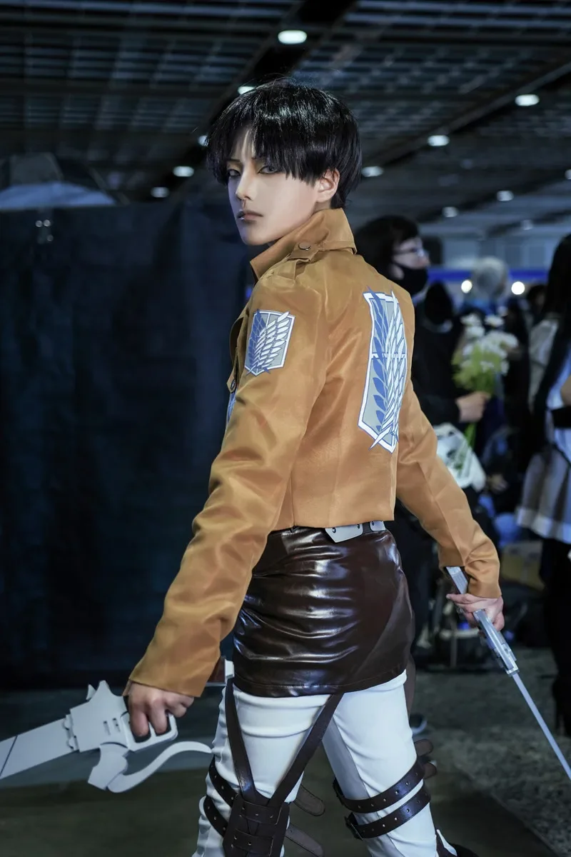 سترة كوسبلاي يابانية بغطاء للرأس هجوم على تيتان سترة شينجيكي نو كيوجين سترة الكشافة الفيلق أزياء تنكرية معطف أخضر كيب إيه