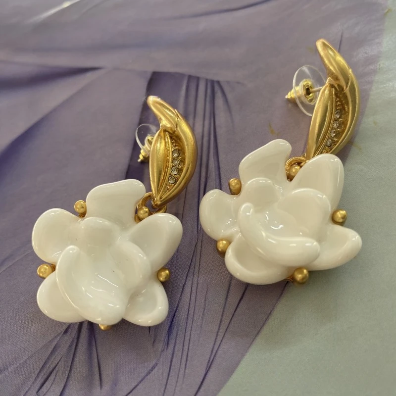 Fashion Jewelry Vintage Gold-plate 925 Needle Colored Resin Three-dimensional Hibiscus Flower Stud Earrings