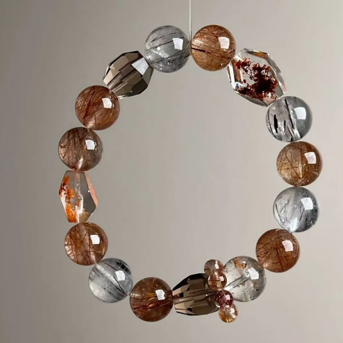 

Natural Crystal Bracelet Copper Hair Crystal Black Hair Glue Flower Bracelet Light Luxury Fashion Men's and Women's Jewelry