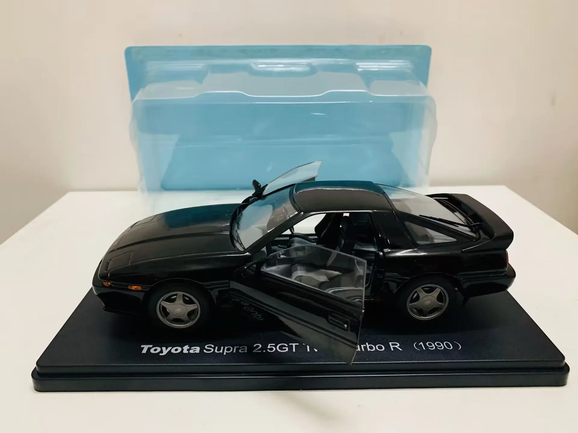 1:24 Scale Die-Cast Model Car Supra 2.5GT Twin Turbo R 1990 Black New in Box