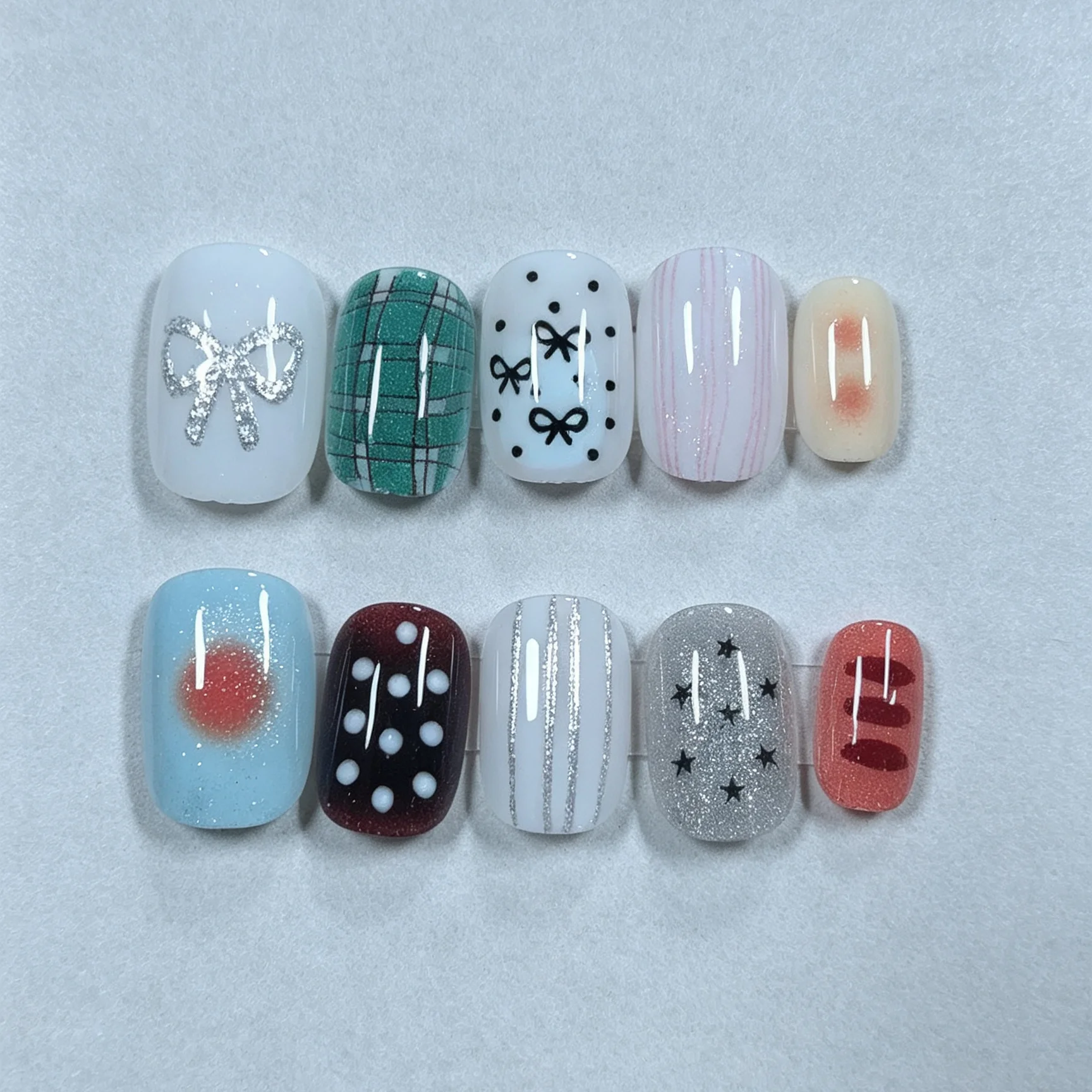 10 Hand Pressed Short Square Nails, Beautiful Fake Nails, Cute Colored Checkered Star Polka Dots, Suitable for Women to Use