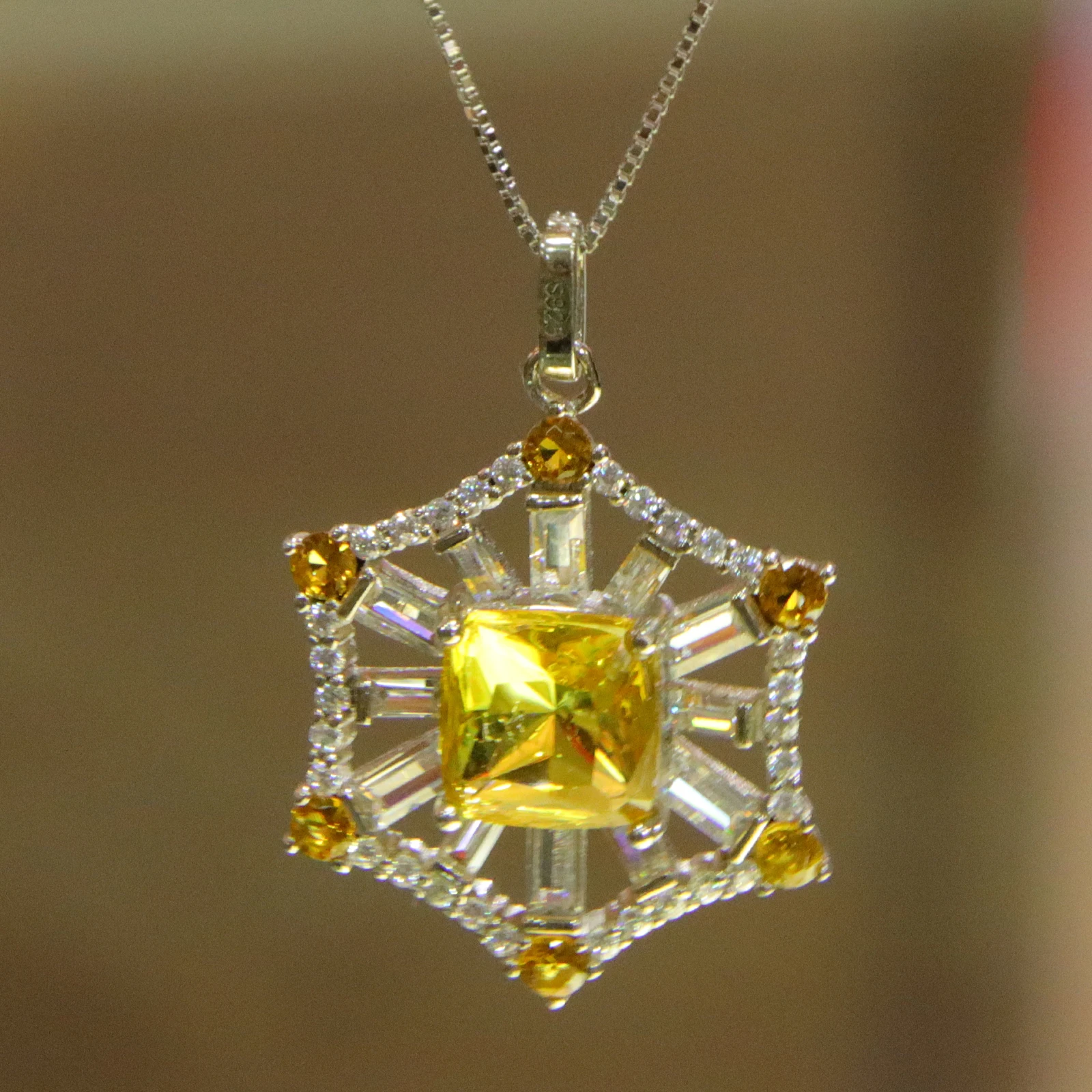 Pure Silver Set with Natural Amber Pendant Geometric Star Design with a Pure Silver Necklace