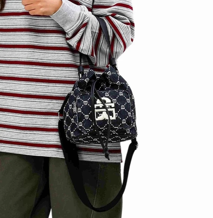 

2025 Winter Women's Chic Leopard Print Box Bag - Versatile Premium Vibe Top-Handle, Shoulder & Crossbody Purse