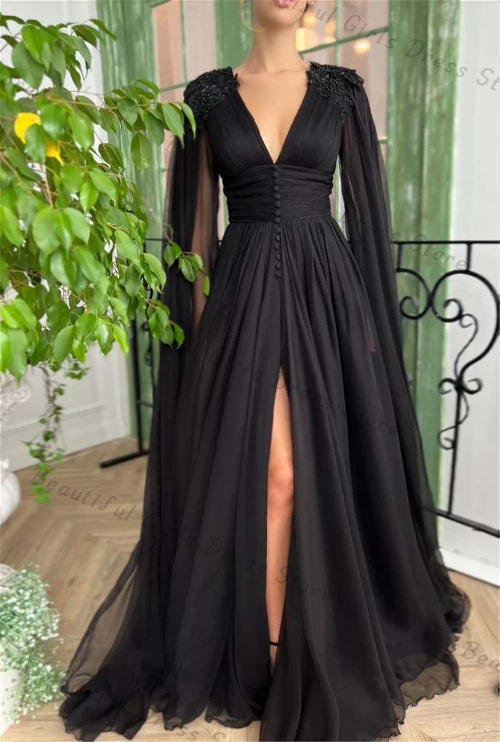 

Tulle Off-the-shoulder V-Neck Button Prom Dresses Pleated Corset Backless Evening Gowns Lace Appliques A-line Long Ball Gowns