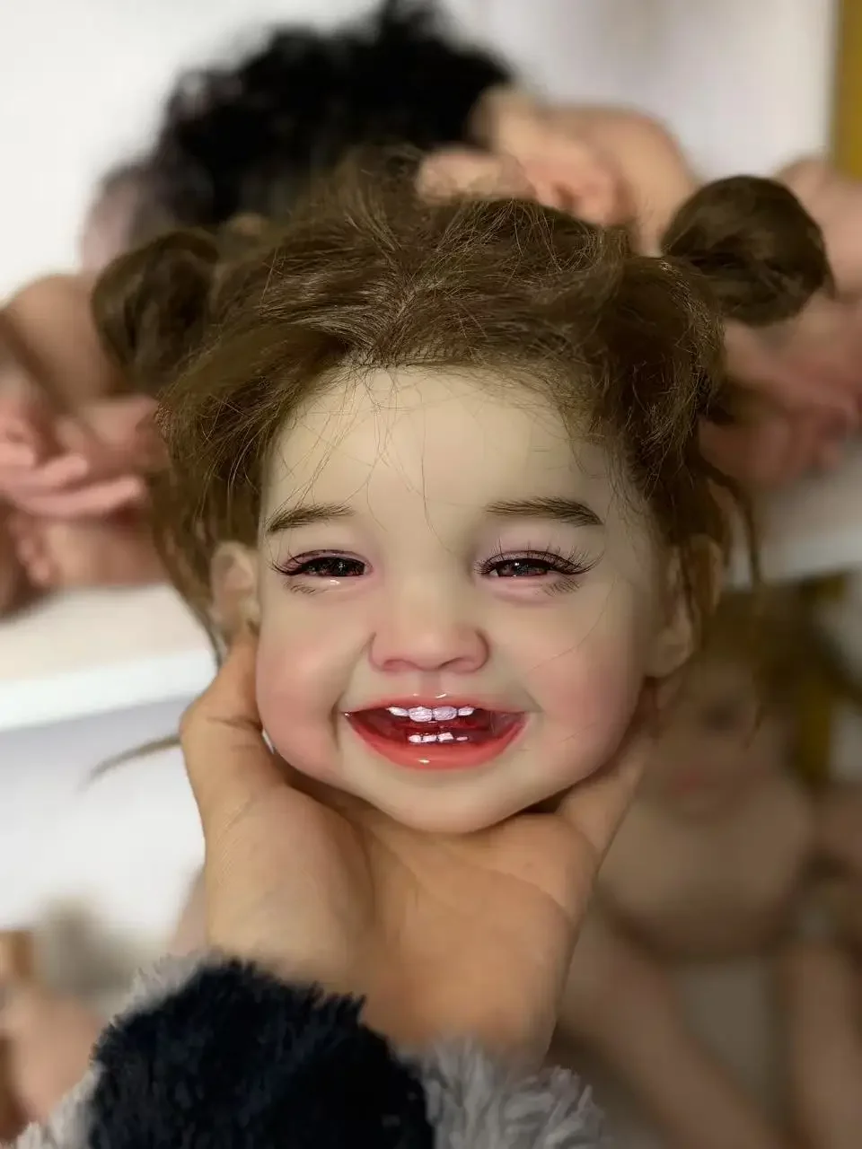 DLS Tijdelijke levering 28''Reborn Baby Mila Geschilderde kit met handgeworteld haar DIY-onderdeel met stoffen lichaam met connectoren