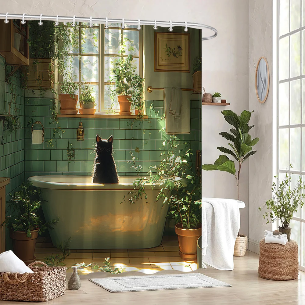 

Занавеска для душа «Черный кот в солнечном свете» — винтажная зеленая ванна, большое окно с вьющимися растениями, бирюзовые стержни