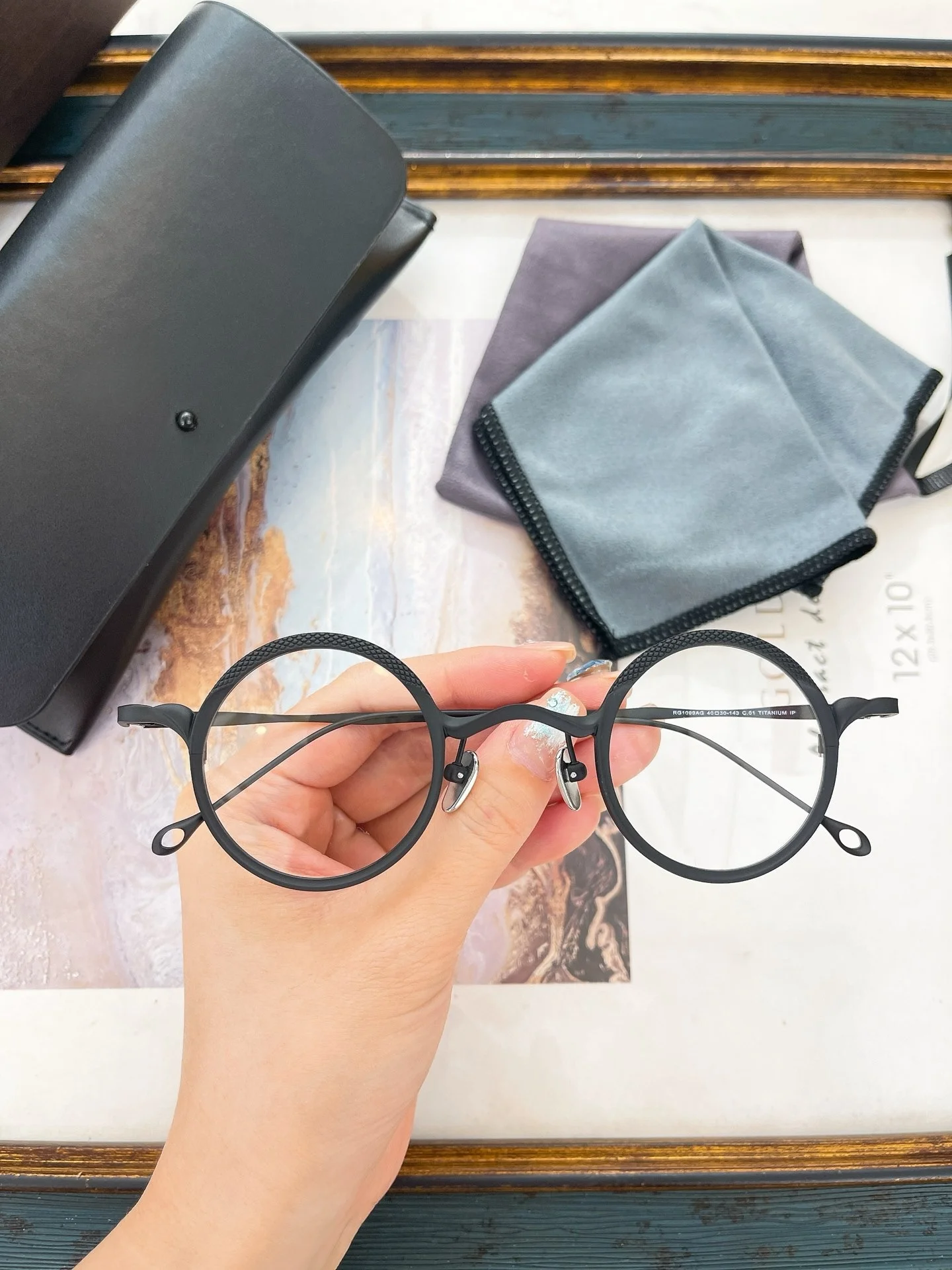 

Belight Optical Vintage Mini Round Titanium Vintage Retro Women Men Eyeglasses Spectacle Frame RG1099AG