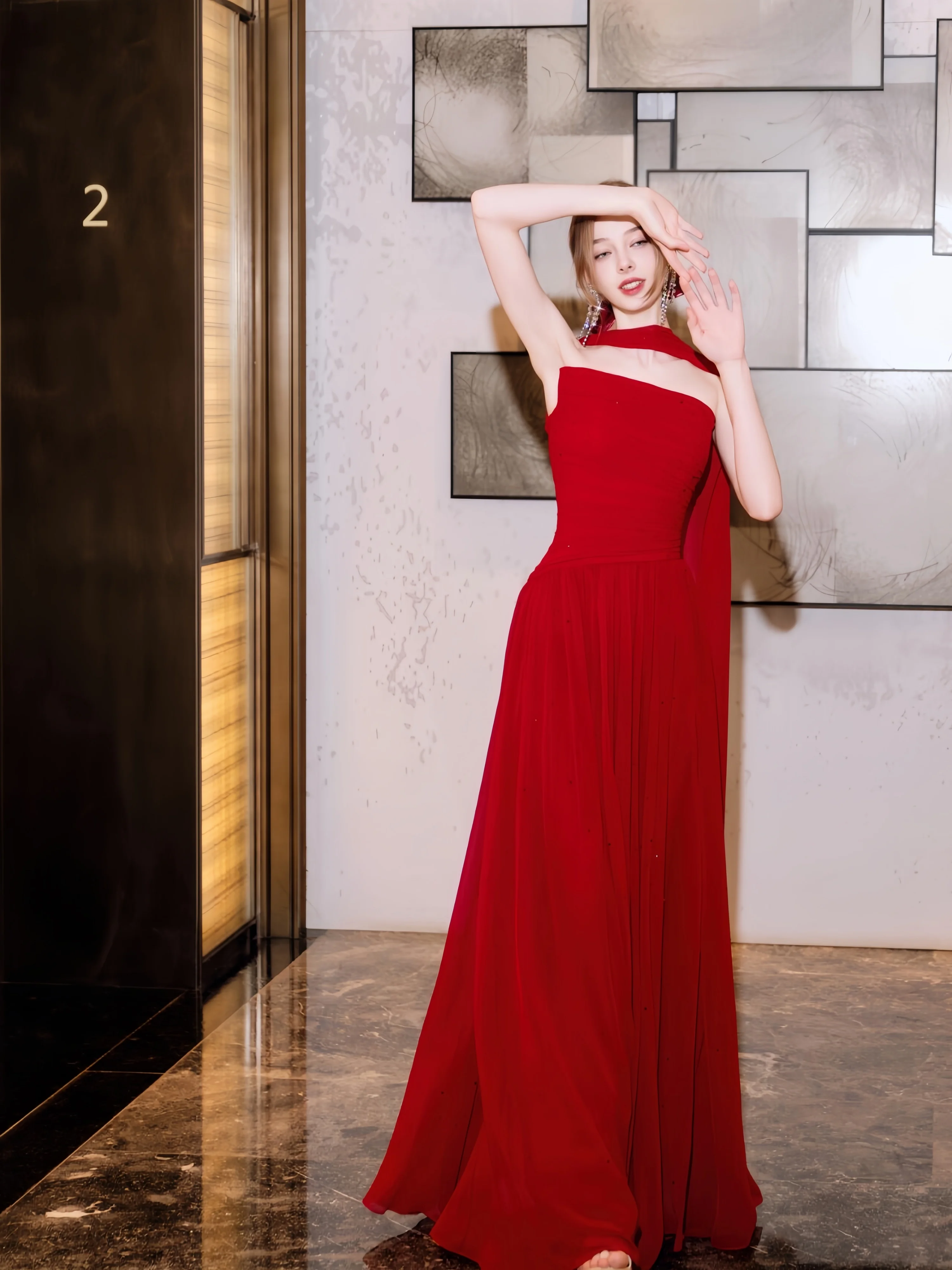 Gorgeous Red Celebrity Dress A-Line Sexy Side Slit Strapless Sleeveless Satin Pleated Special Occasion Prom Evening Dress