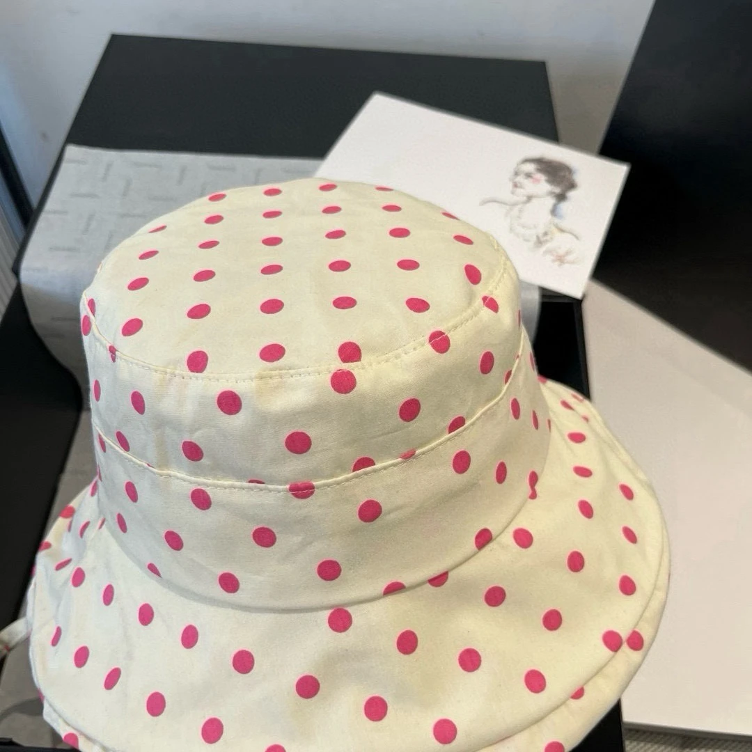 

Outdoor Light Luxury Fisherman Hat for Women'S All-match Sun Protection Sun Hat Small Travel Hat High Quality Holiday Gift