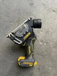 Dewalt-DCS438B 20-Volt XR Lithium-Ion sem fio, 3 na ferramenta de corte (somente ferramenta), USADO, SEGUNDA MÃO