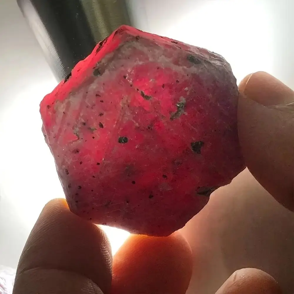 Natural High Quality Ruby Red Corundum Hexagonal Raw Stone Gemstone Carvings Healing Rough Crystal Specimen for Meditation Decor