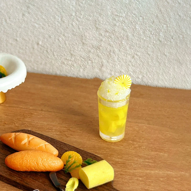 Kindermicroscène poppenhuis decoratief ananas smoothiebeker speelgoed; 1/12 miniatuur om fantasiespel te spelen