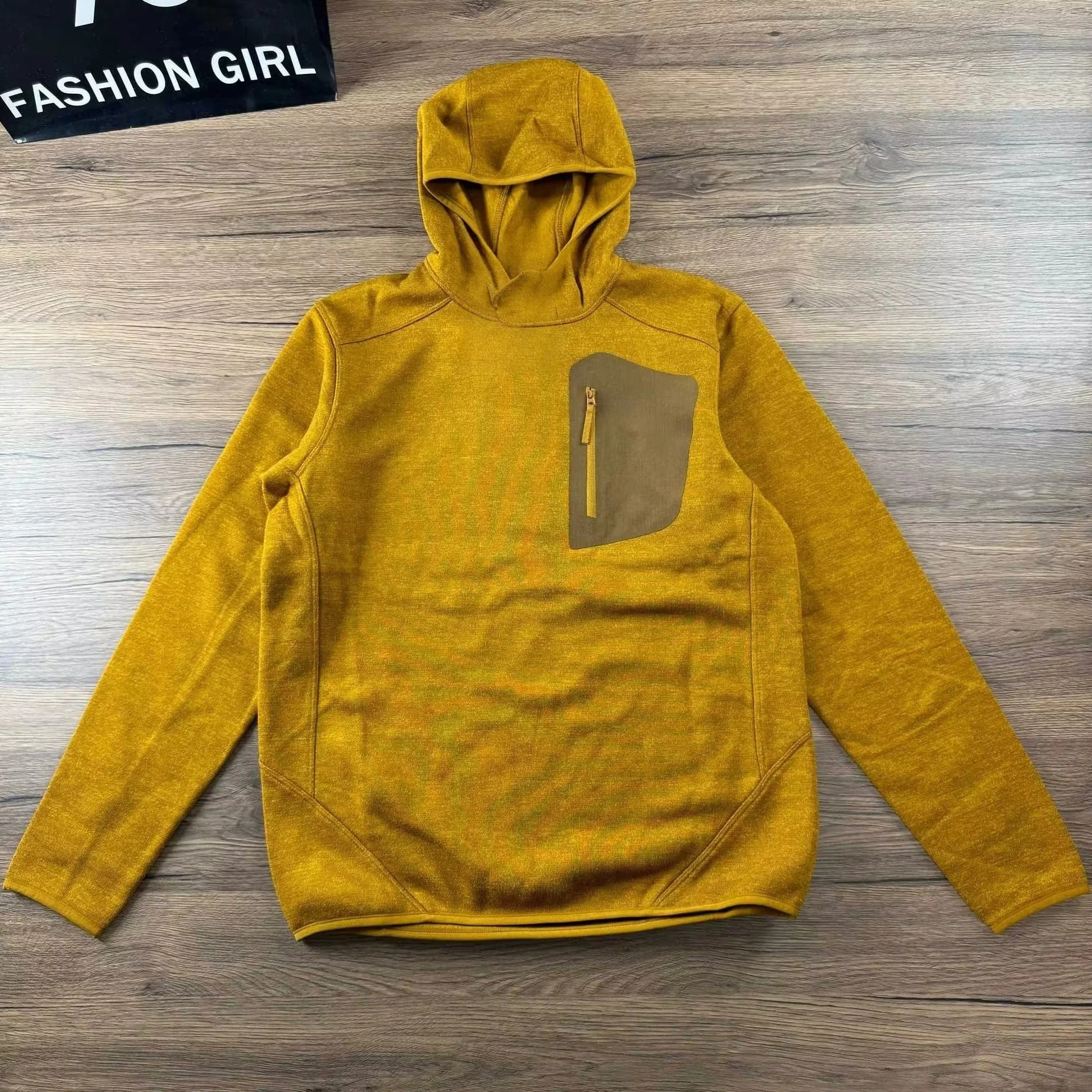 

Велоспорт, спорт, бег, отдых, альпинизм, путешествия, модный и модный флисовый теплый вязаный пуловер с капюшоном