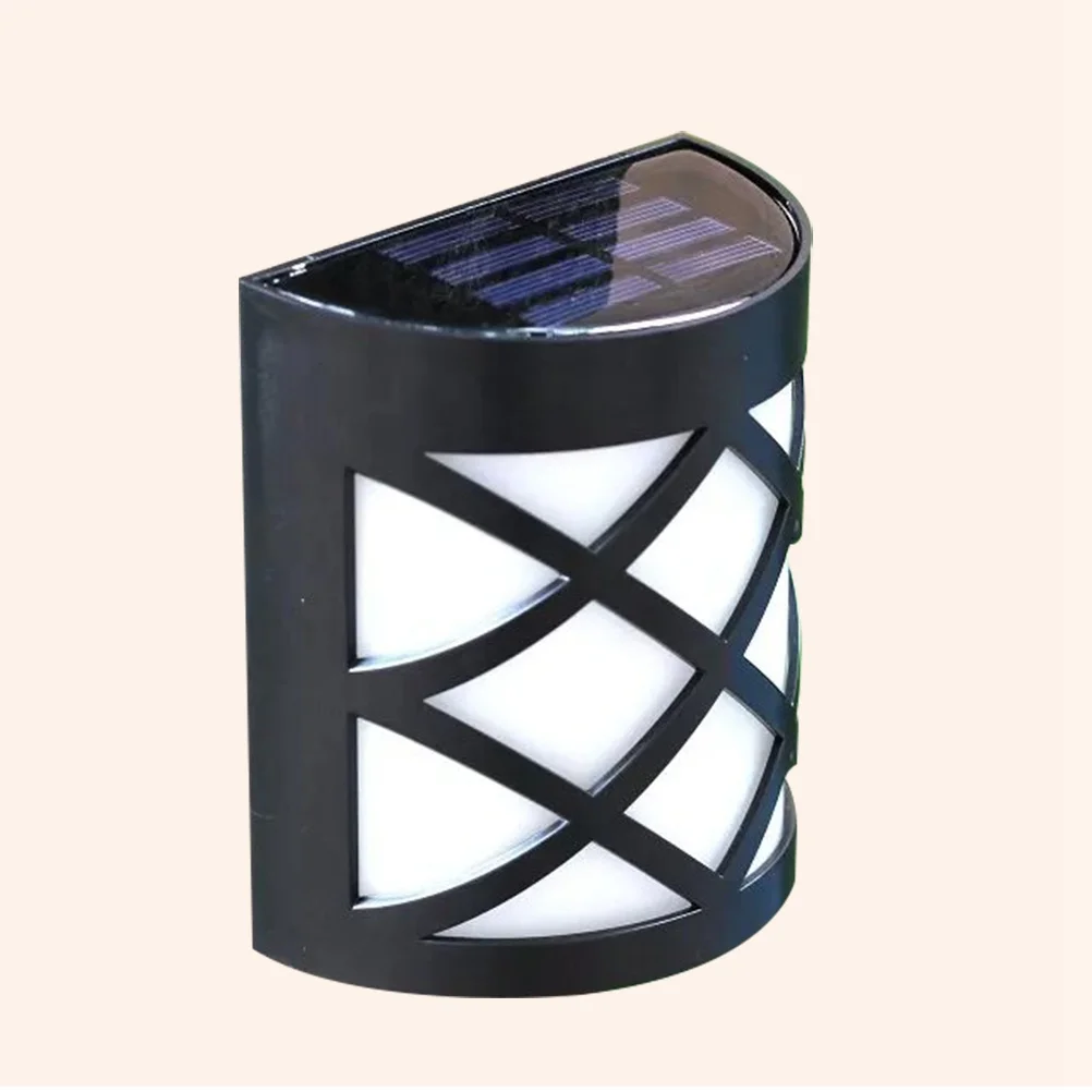 أضواء LED تعمل بالطاقة الشمسية مثبتة على الحائط في الهواء الطلق شبه دائرة بيضاء دافئة مقاومة للماء لحديقة فناء ساحة مسار درب الإضاءة الأمنية
