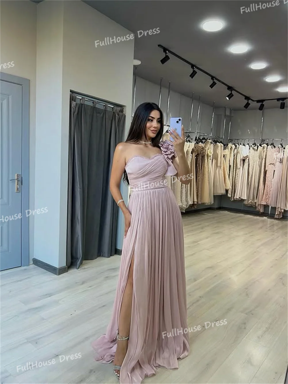 فستان سهرة طويل أنيق مصنوع حسب الطلب بياقة على شكل قلب مطوي على شكل حرف a للحفلات الراقصة مزين بالزهور بدون ظهر وفتحة جانبية مع محكمة سويب