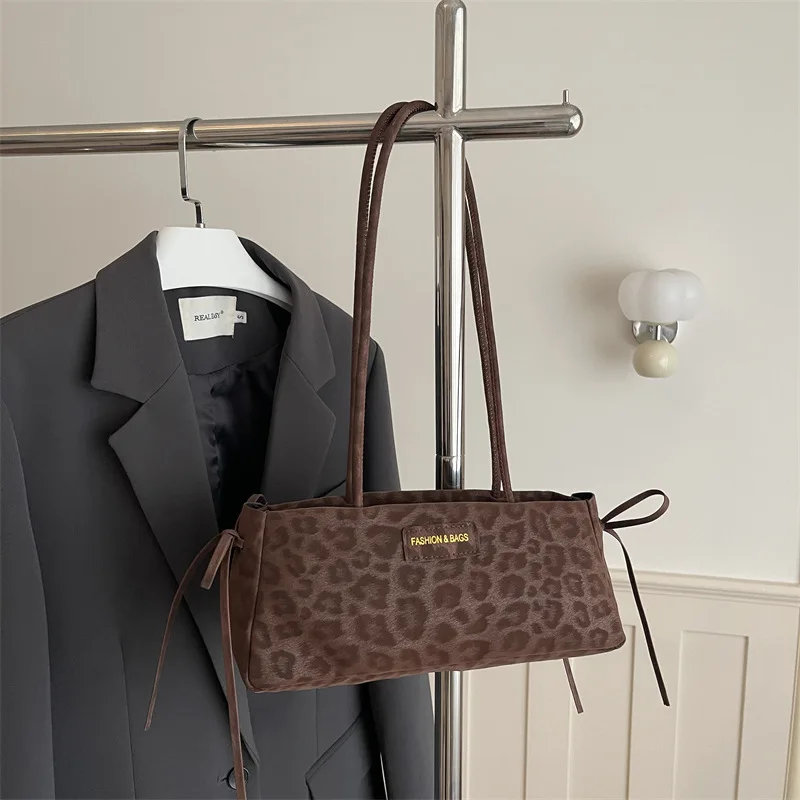 Fashion Leopard Women's Shoulder Underarm Bags High Capacity Ladies Pillow Bag Lightweight Portable Cool Girls Handbag Tote