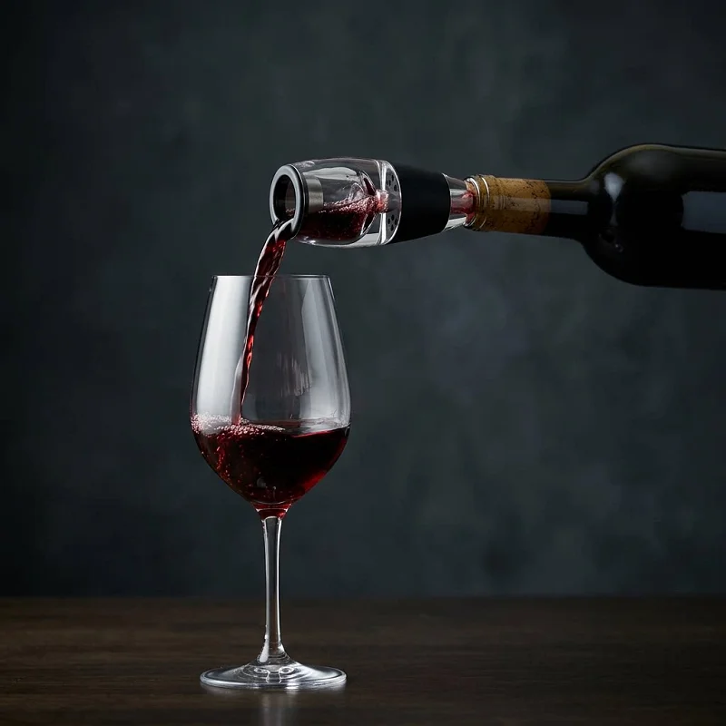 Aérateur de vin : à quoi ça sert, comment choisir ?