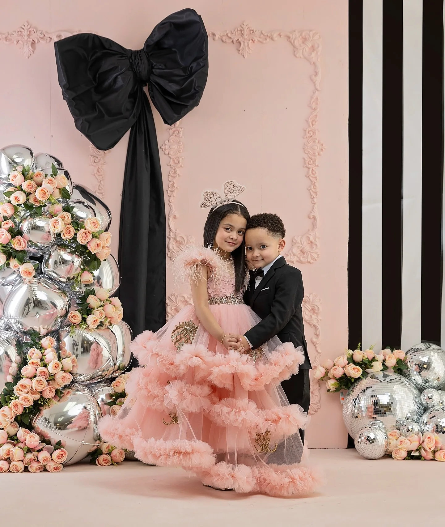 Różowe Sukienki na Roczek dla Dziewczynek z Piórami, Warstwowe Falbany, Sukienki dla Druhenek, Sukienki Balowe dla Dzieci, Sukienki Księżniczki, Szyte na Miarę