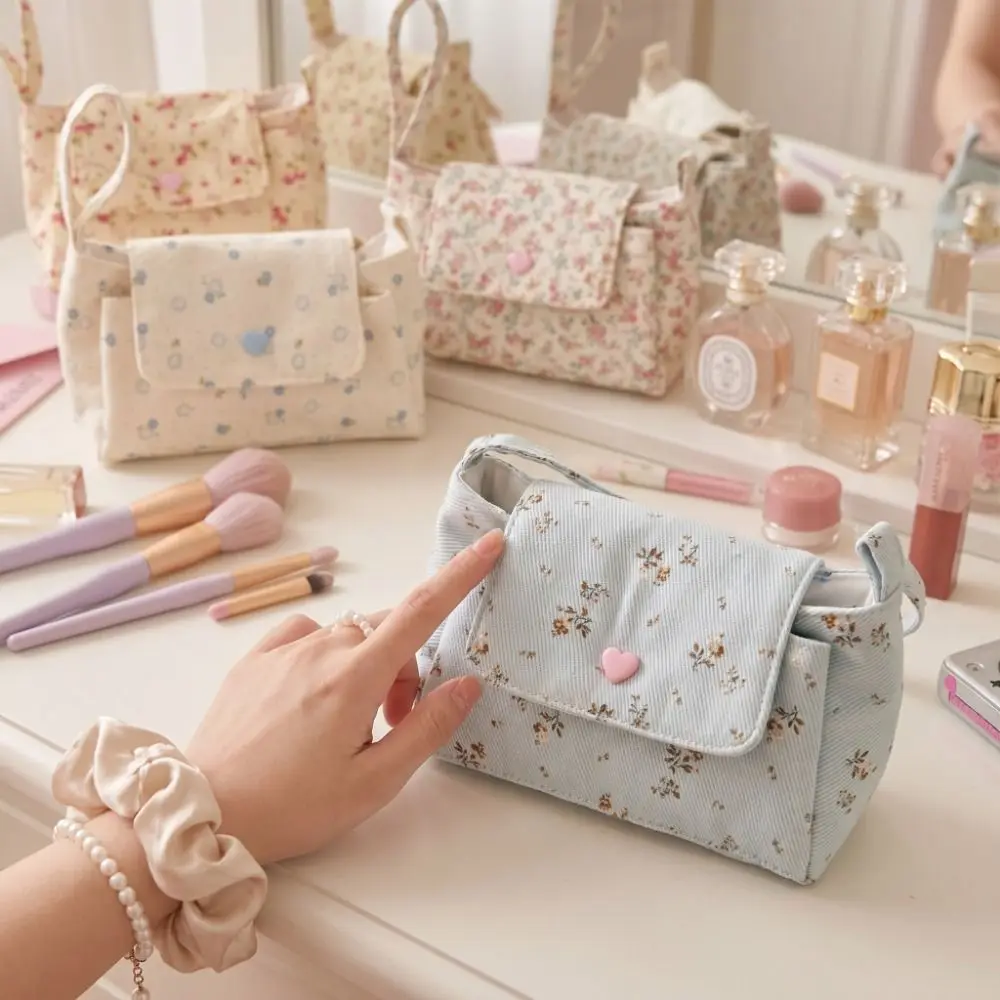 Pochette de maquillage florale imprimée avec bouton-pression, pochette cosmétique à fleurs, double poches, grande capacité, porte-monnaie, esthétique pastorale