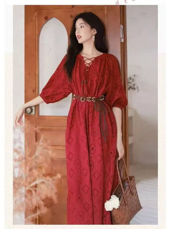 حذاء نسائي مطرز باللون الأحمر الوردي بحزام مجوف من Crt فضفاض وشرابة متدفقة وناعم ولطيف للتنقل عالي...