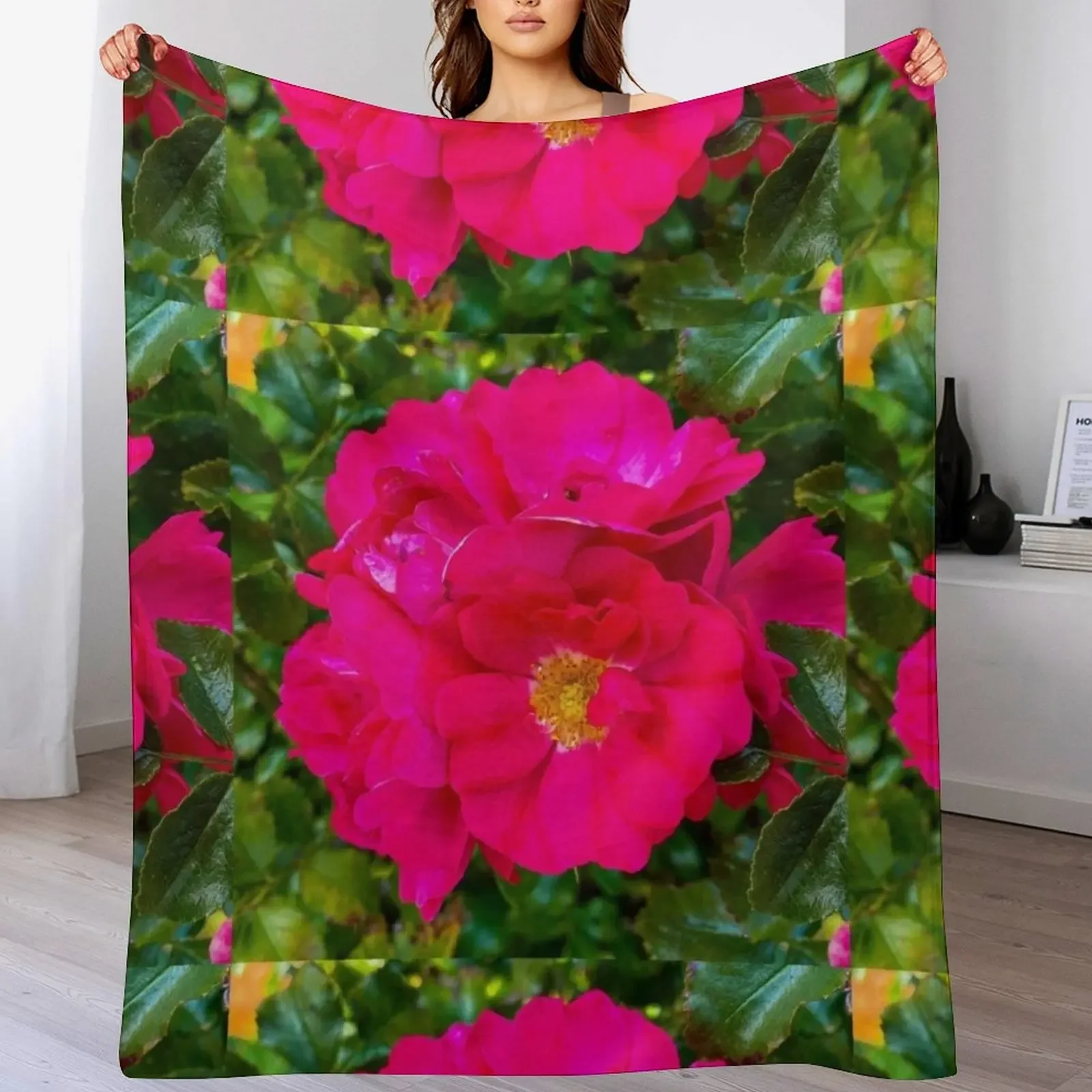 New Bright Pink Roses Are My Favourite Throw Blanket Elegant Warm Throw Blanket for Hotel Home